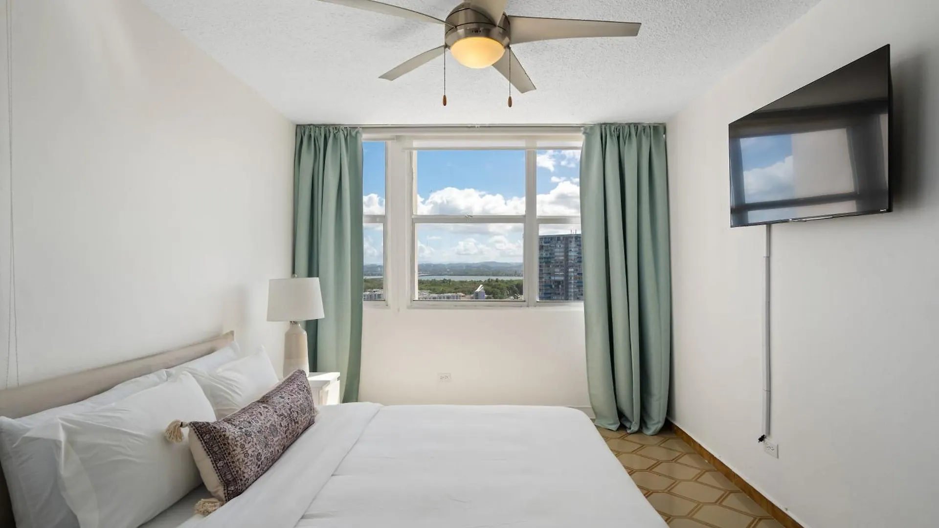 Beachfront Isla Verde Beach Balcony View Pool San Juan Puerto Rico